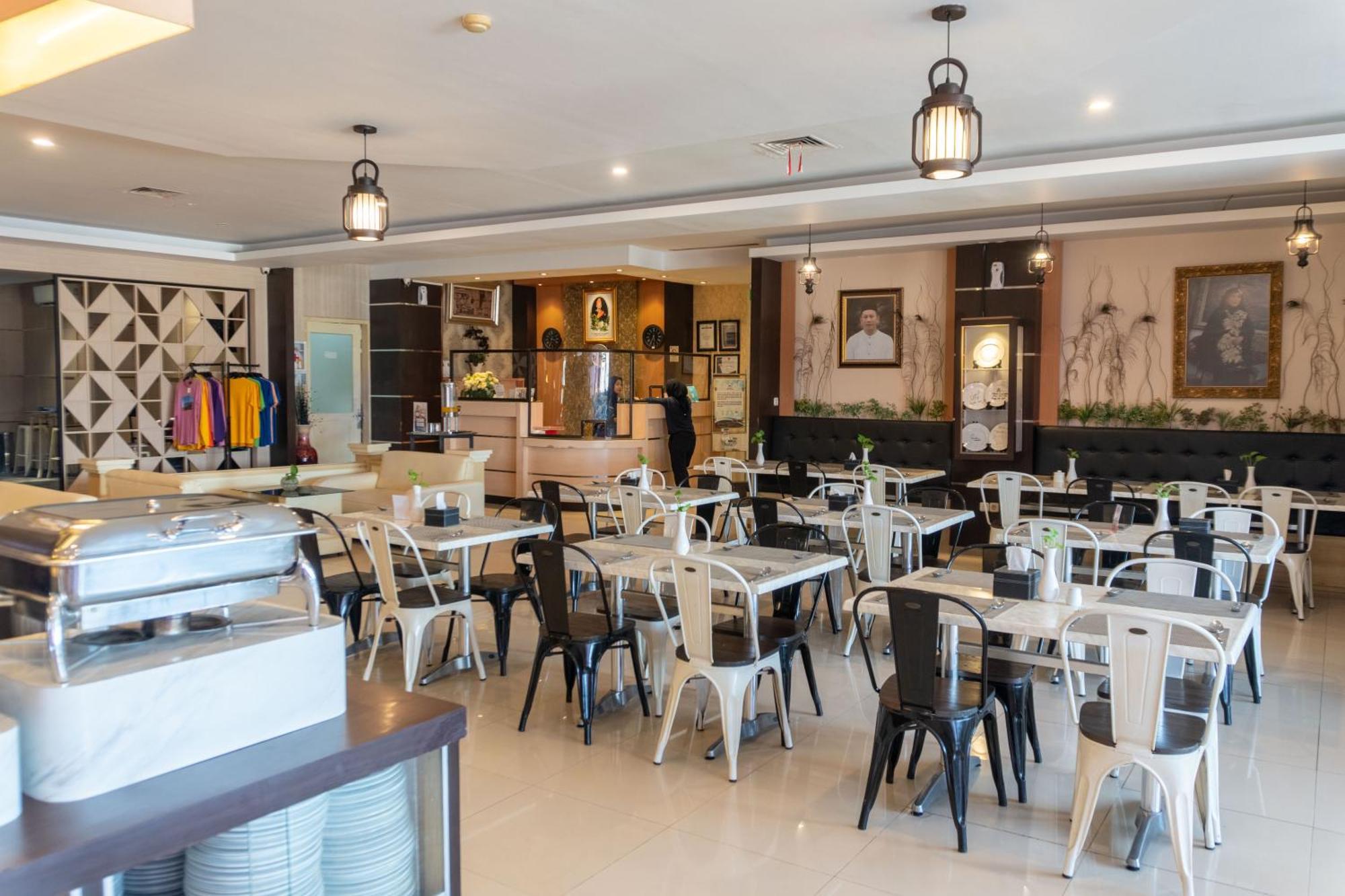 Muara Hotel And Mall Ternate Dış mekan fotoğraf